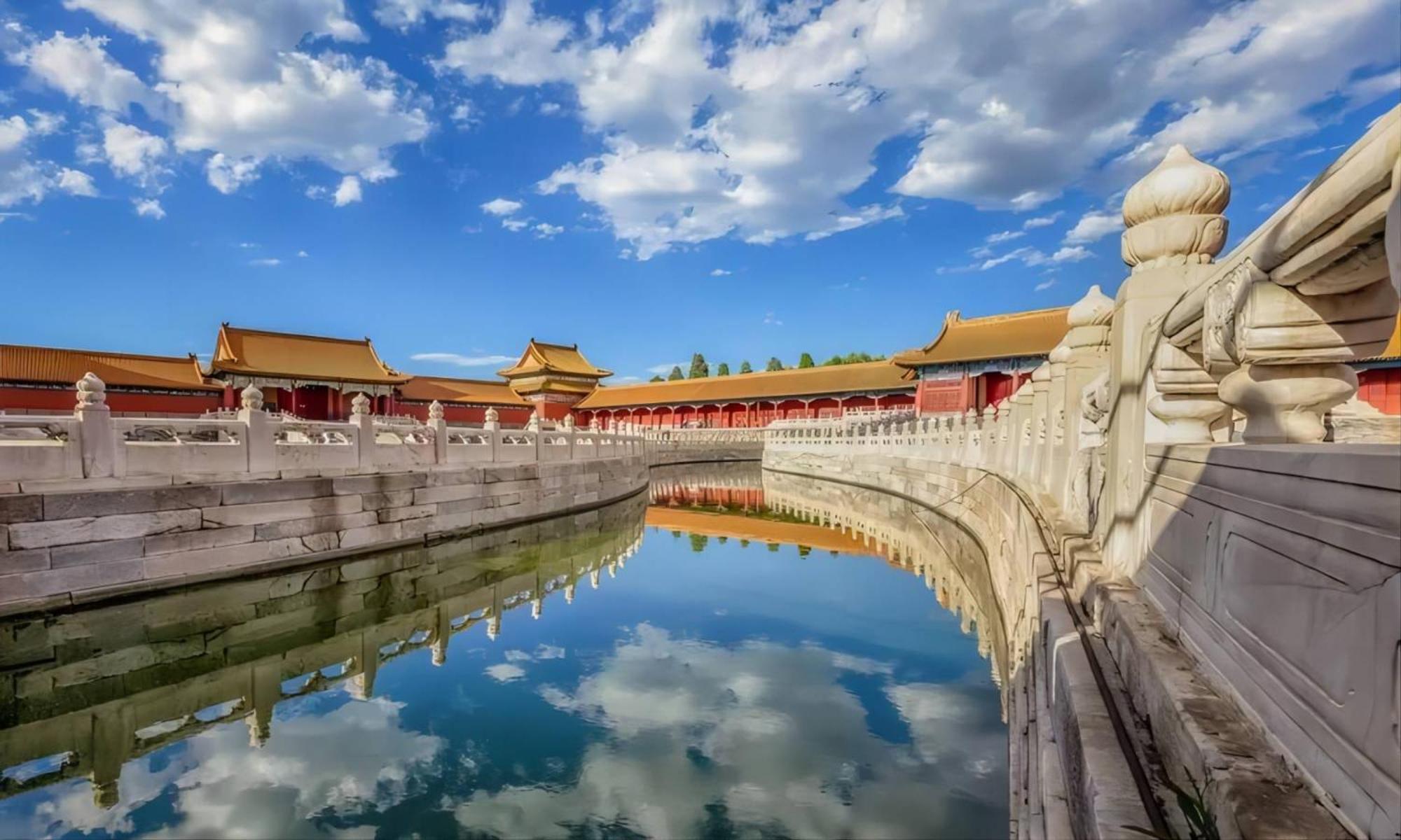 בייג'ינג Happy Dragon Hotel -- Nearby Tiananmen Square & Forbidden City & Wangfujing Street & Line 5,6,8 Subway Nearby & Free Coffee & Free Laundry & Fluent English Speaking & Tourist Attractions Ticket Service & Free Wifi Unlimited For Western Software מראה חיצוני תמונה